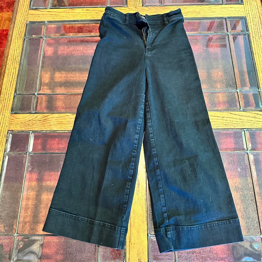 Wide leg mid-calf trousers